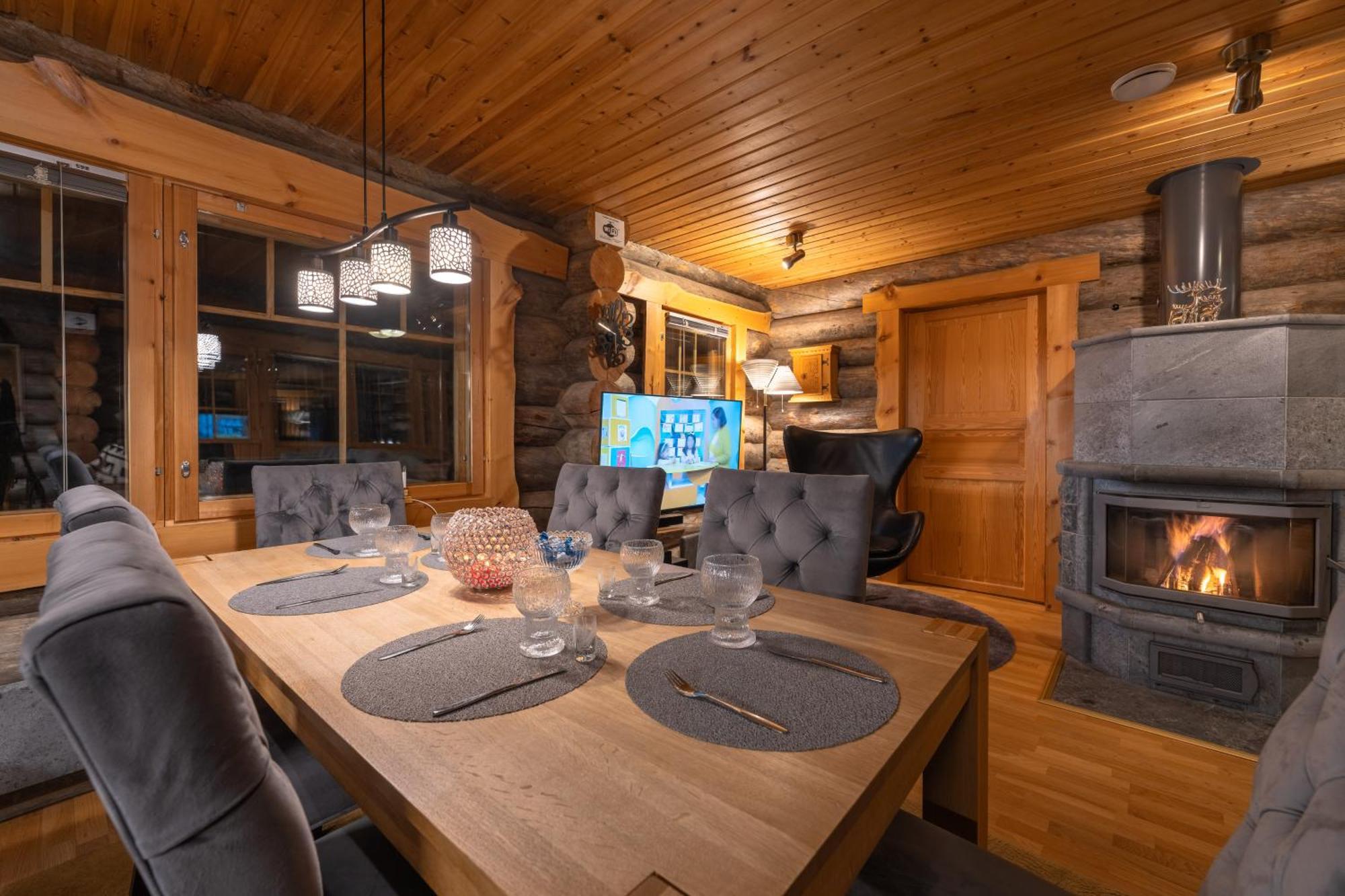Kuukkeli Log Houses Villa Aurora "Pupula" Сариселка Екстериор снимка